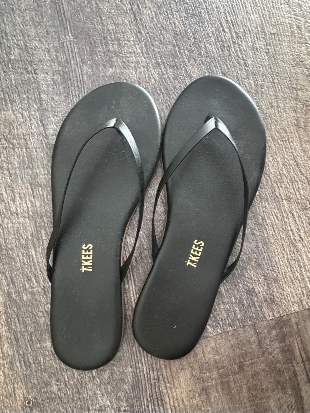 NWOT • TKEES Black Slim-Strap Flip Flop Sandals
